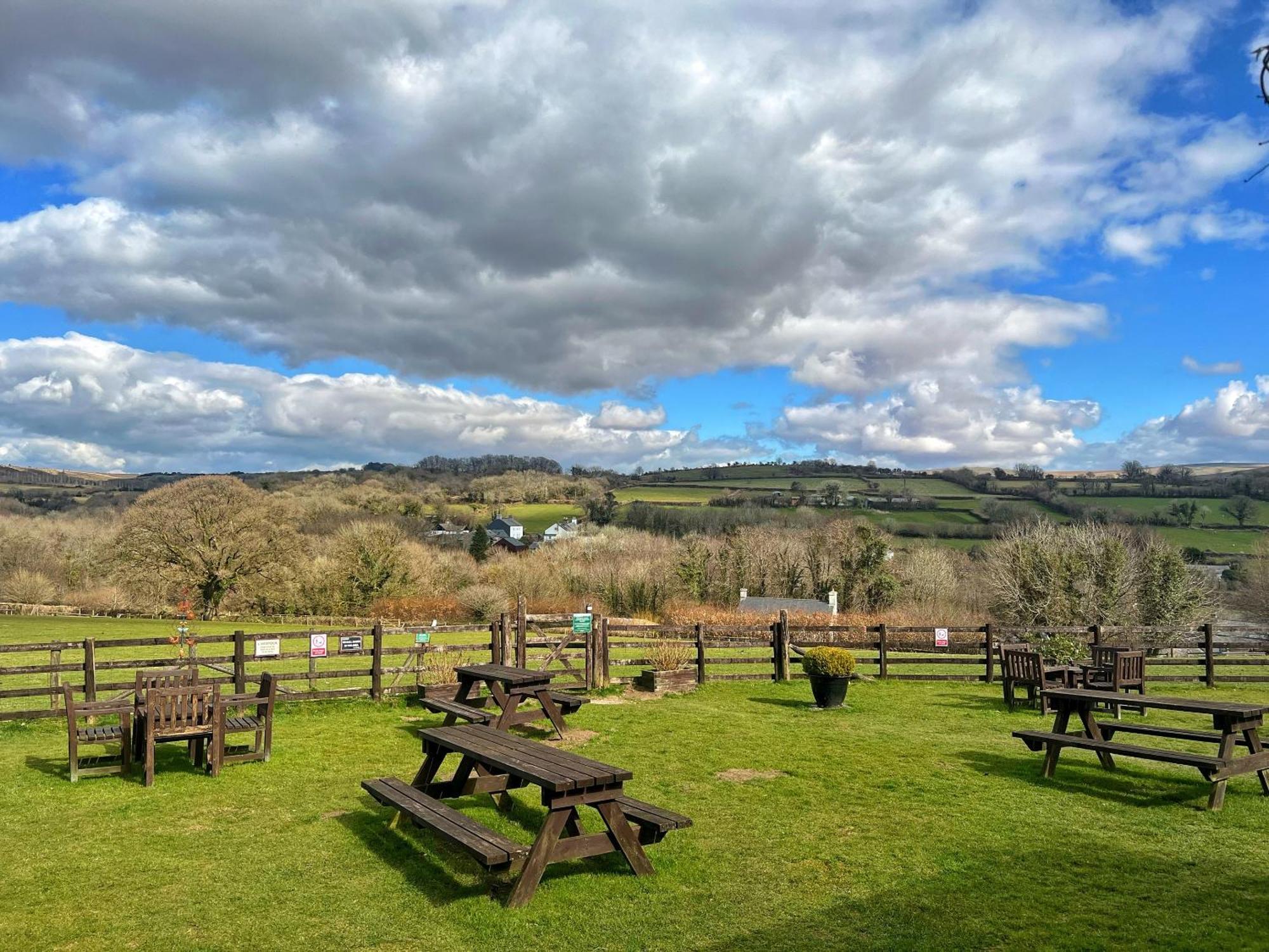 The Mary Tavy Inn Marytavy Esterno foto